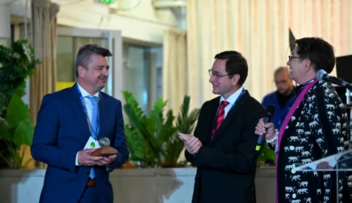 Ladányi Roland Mirehu